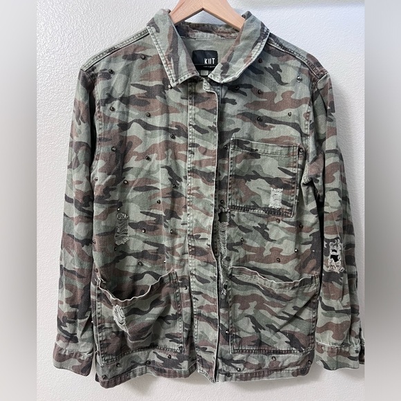 Kut from the Kloth Jackets & Blazers - Kut from the Kloth Camo Distressed Studded Jacket Size Large